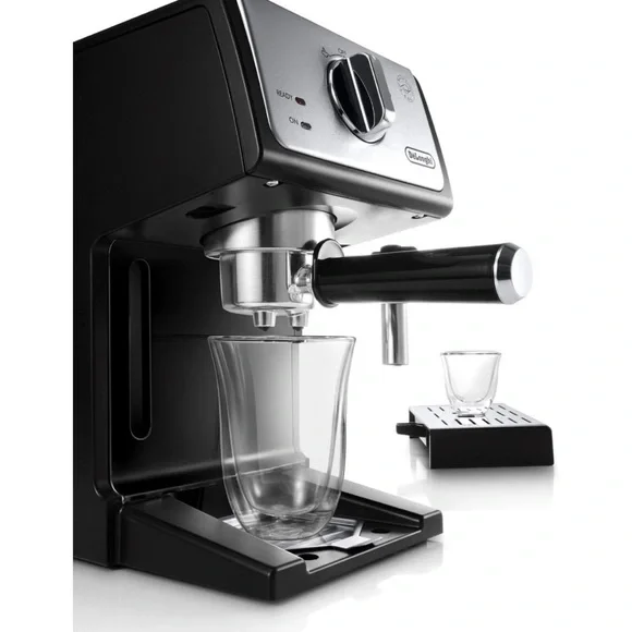 Espresso and Cappuccino Machine New open box to take pictures